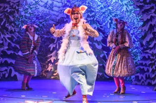 Alim Jayda as Piggy Smalls, with Charlotte Radcliffe and Chloe Francis Thomas in Red Riding Hood, Greenwich Theatre, photo (c) Robert Day