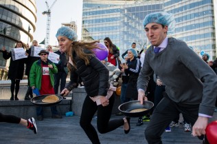 The Annual London Bubble Theatre Pancake Race!